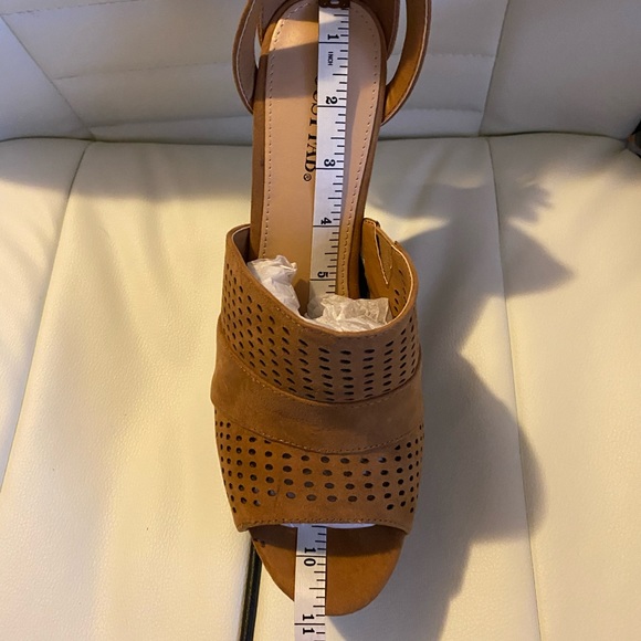 JustFab Tie Wedge Sandal - Picture 6 of 6